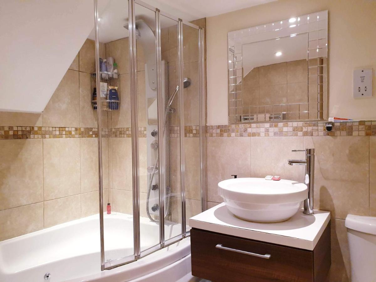 Cozy Muswell Hill 1-Bedroom Flat London Kültér fotó