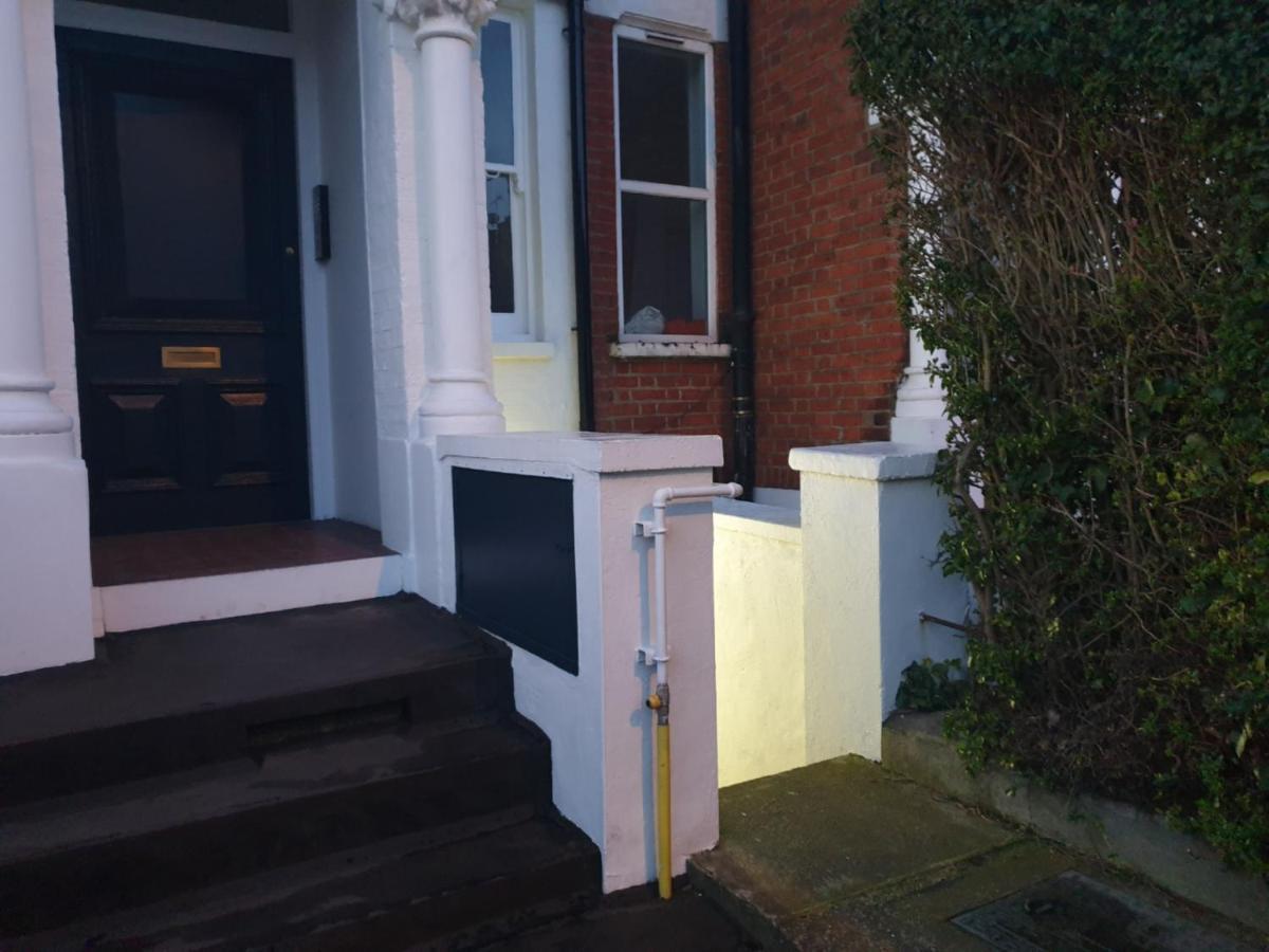 Cozy Muswell Hill 1-Bedroom Flat London Kültér fotó